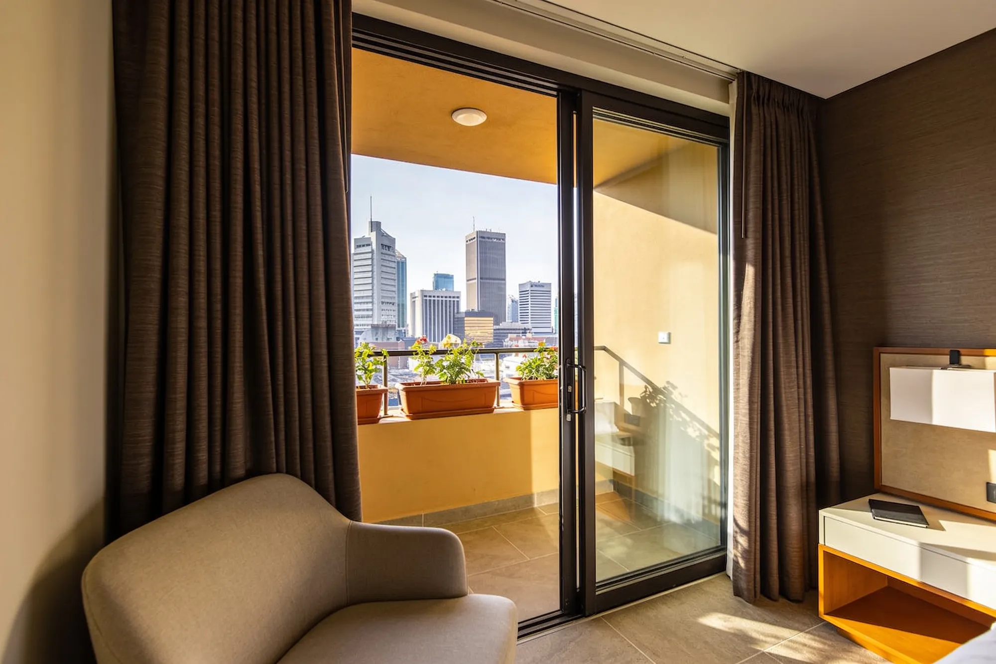 Home Suite Hotels Rosebank