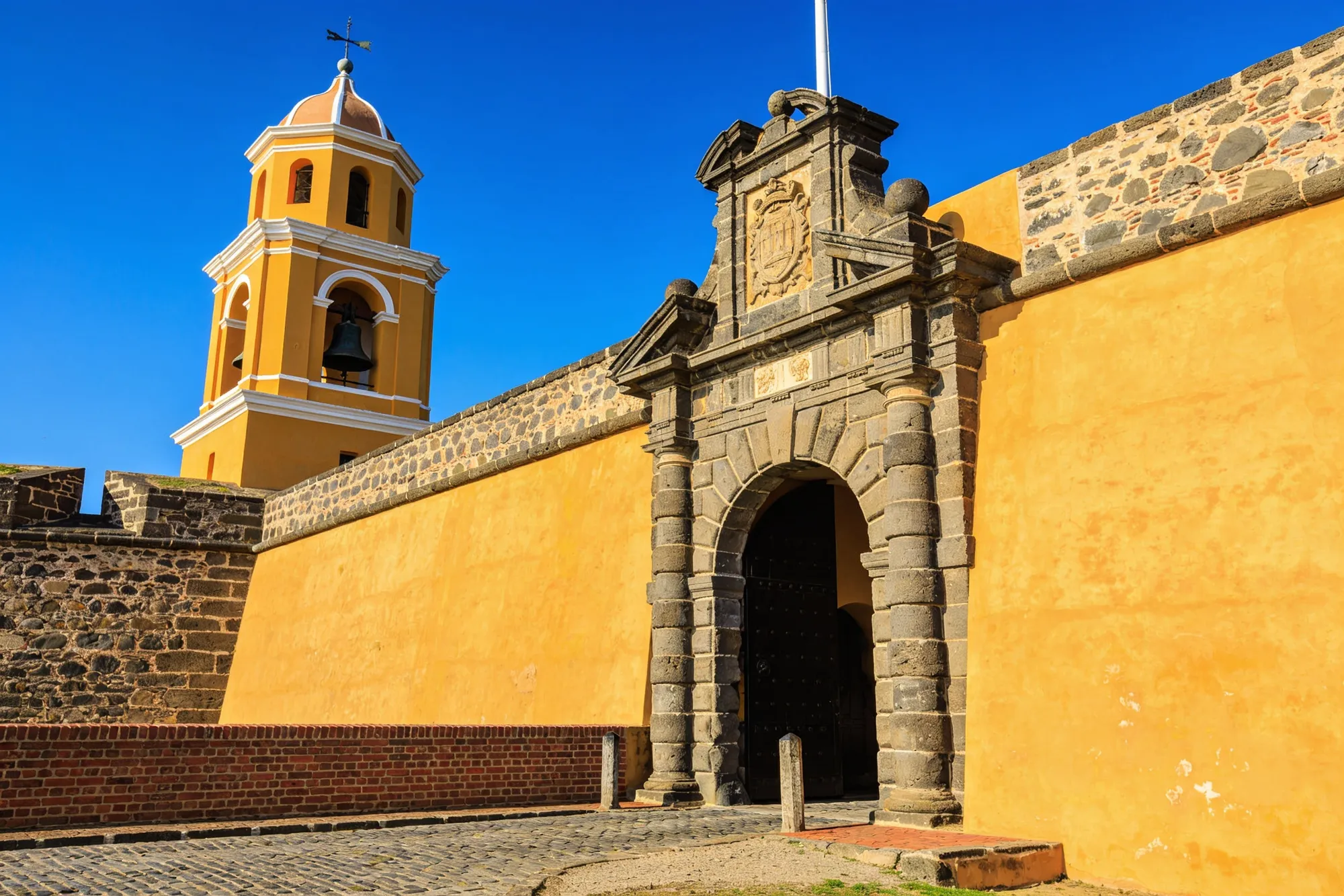 Foto: la puerta amarilla